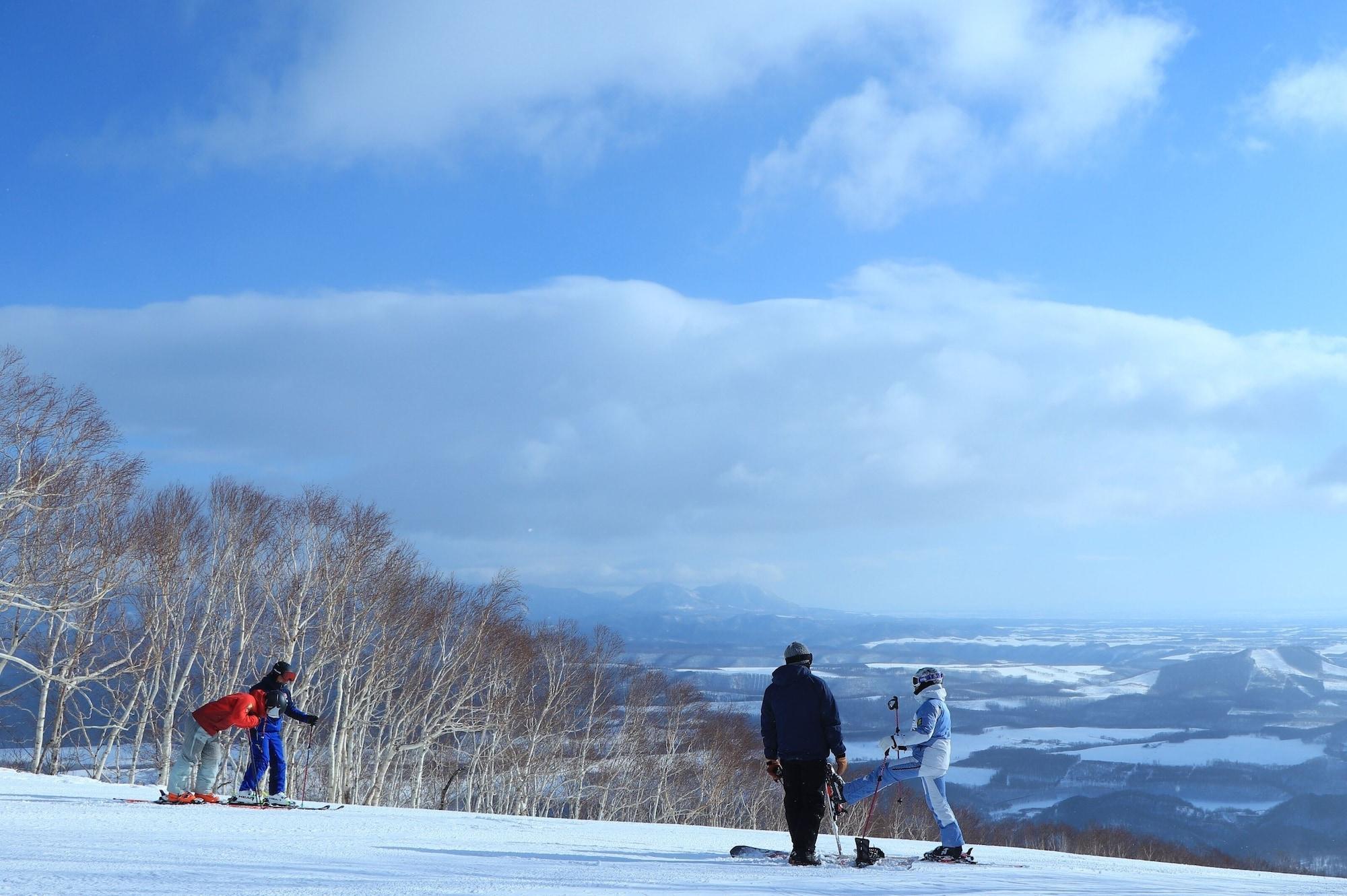 Sahoro Resort Hotel Shintoku Esterno foto